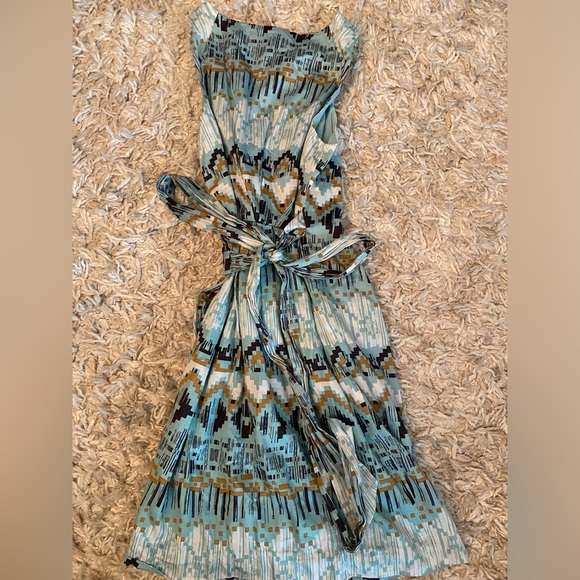 Blue Brown.& White BCBGeneration Wrap Dress size 6 - Picture 4 of 5